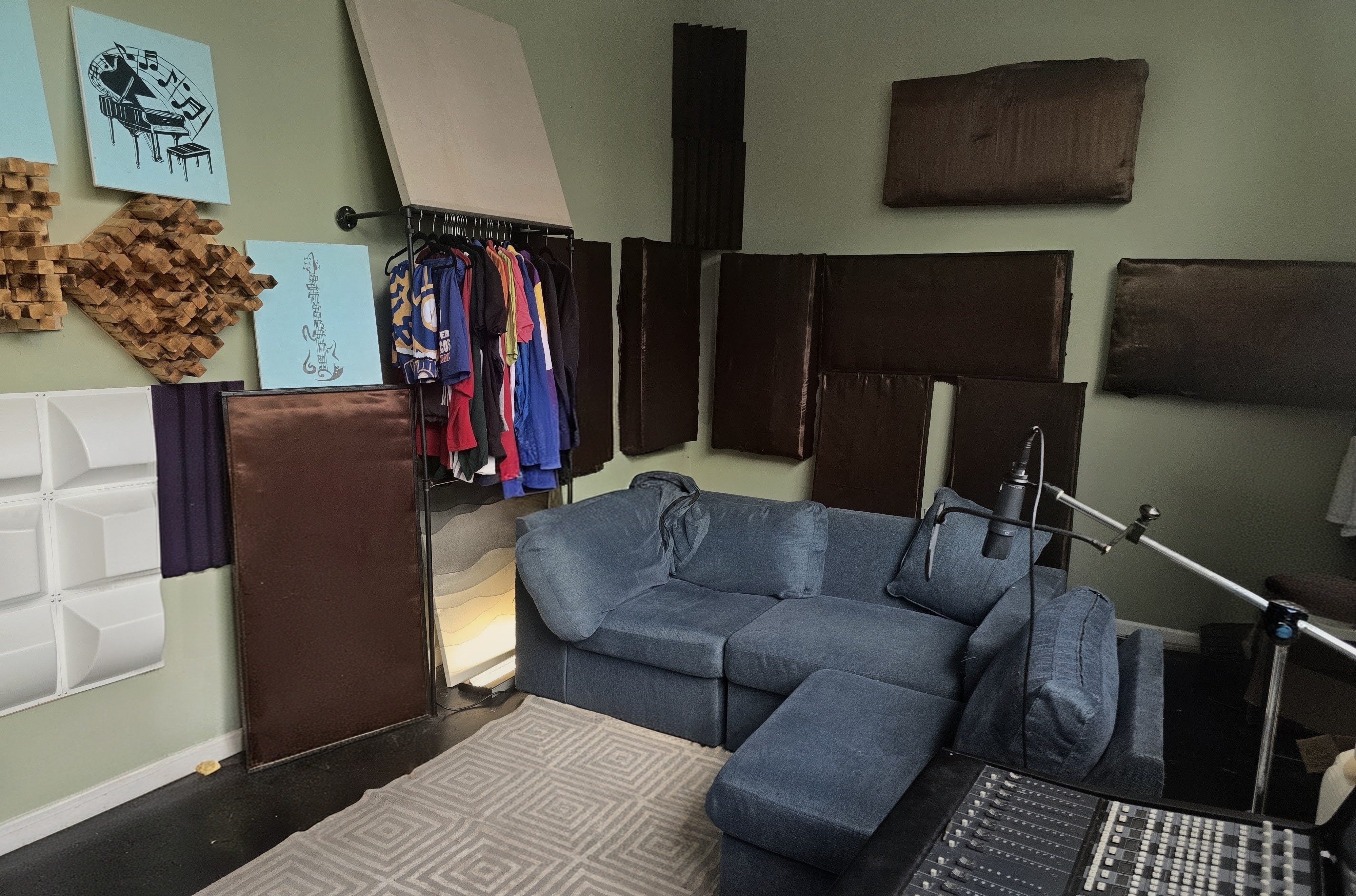 Studio Lounge Area
